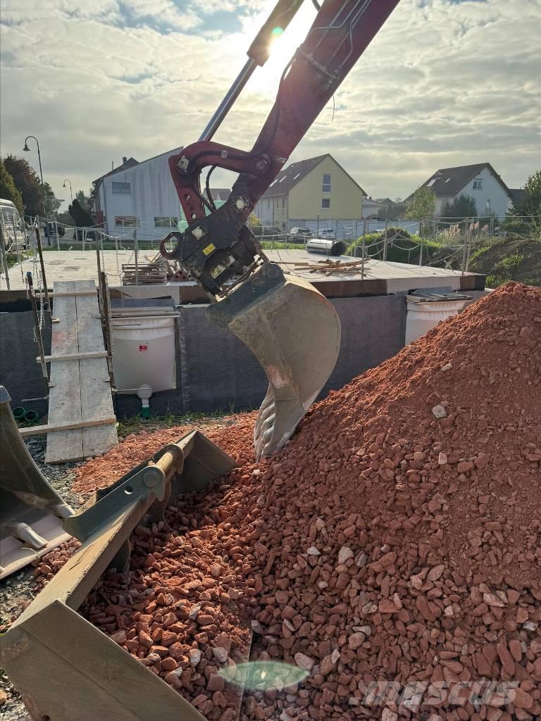 Yanmar B 110 W Wheeled excavators