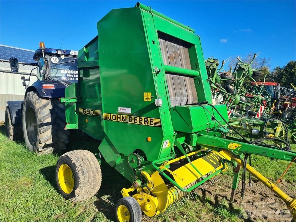John Deere 590 Round balers