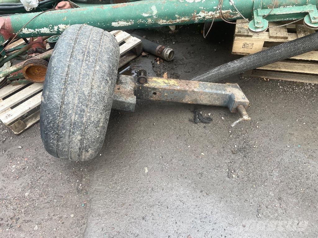 New Holland TS 100 Tractors