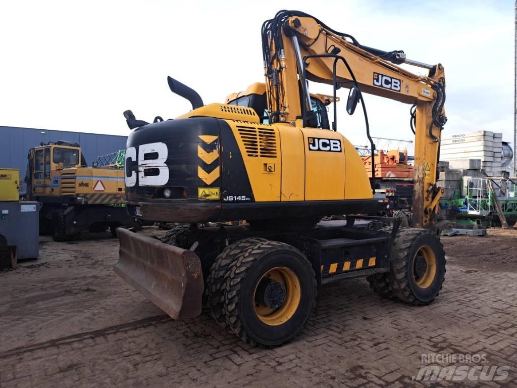 JCB JS 145 W Wheeled excavators