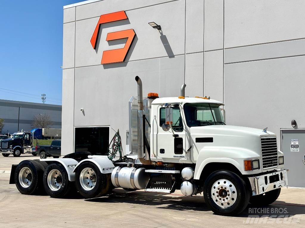 Mack CHU 613 Tractor Units