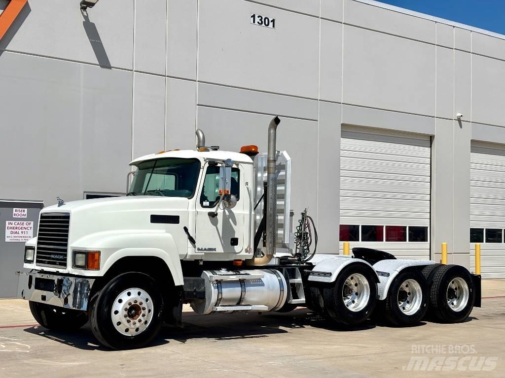 Mack CHU 613 Tractor Units