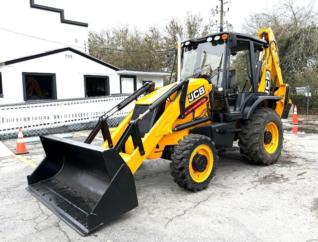 JCB 3 CX Backhoe loaders