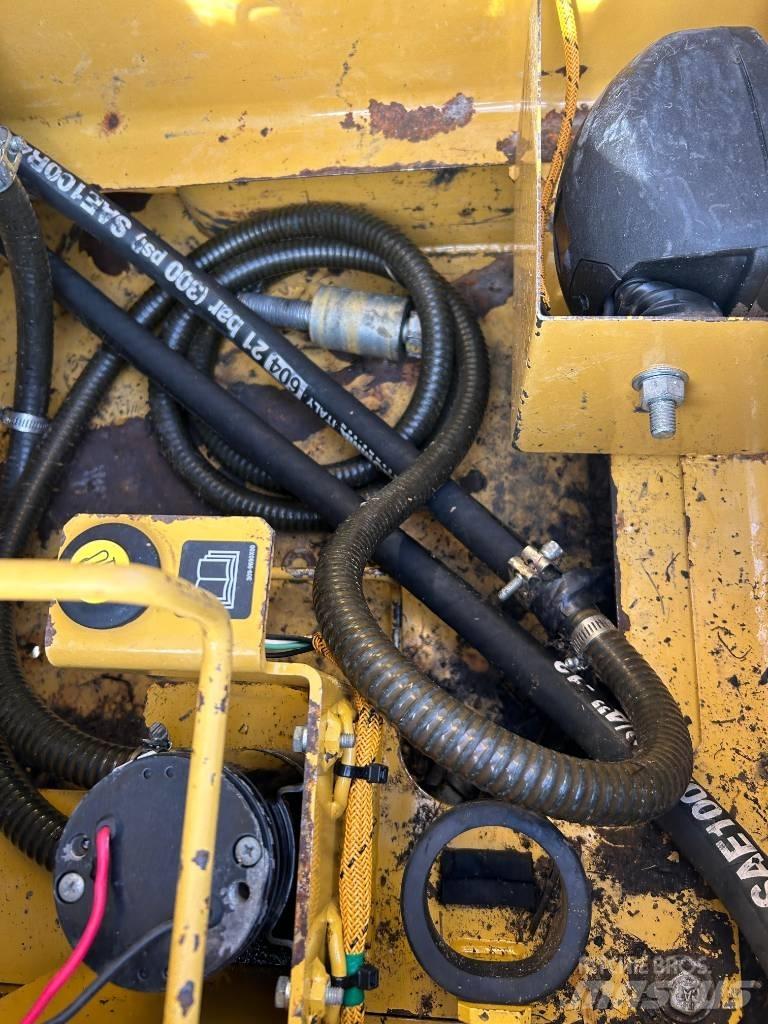 CAT 313 F LGC Crawler excavators