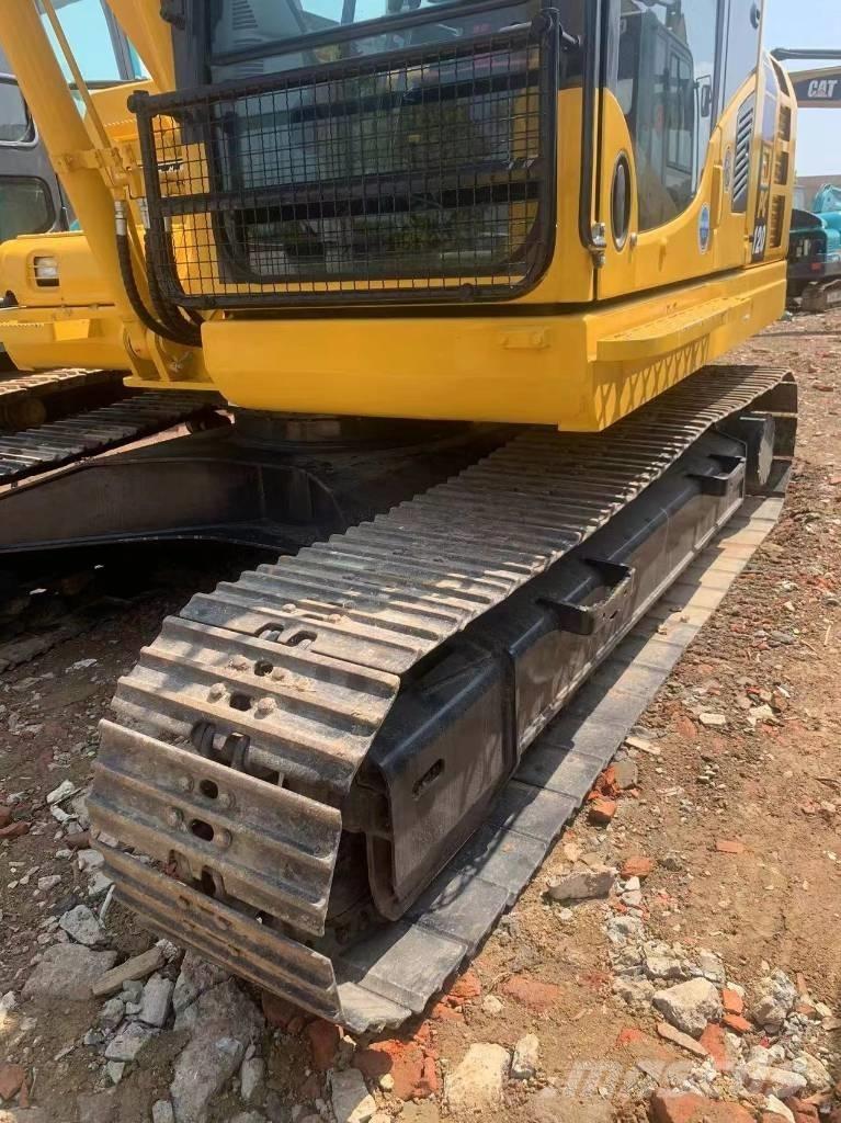 Komatsu PC 120-8 Midi excavators  7t - 12t