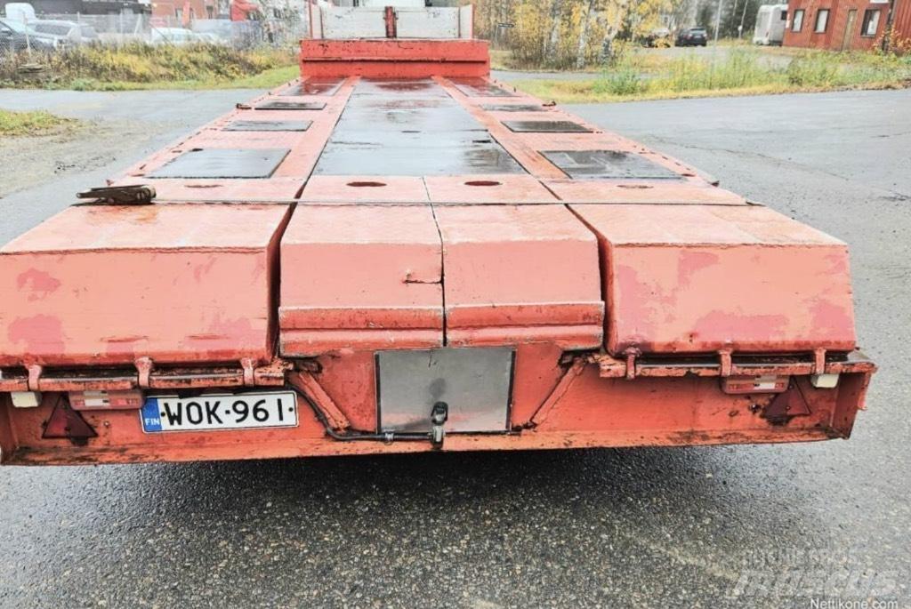 Tyllis Tyllis Low loaders