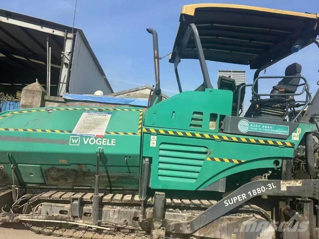 Vögele 1880-2l Asphalt pavers