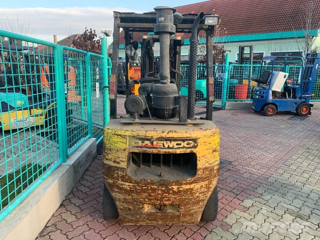 Daewoo D30S-3 V-3523 Diesel trucks