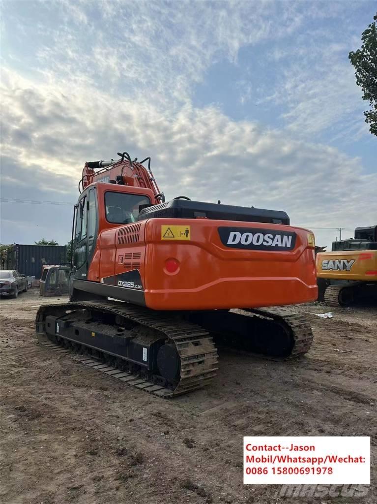 Doosan DX 225 LCA Crawler excavators