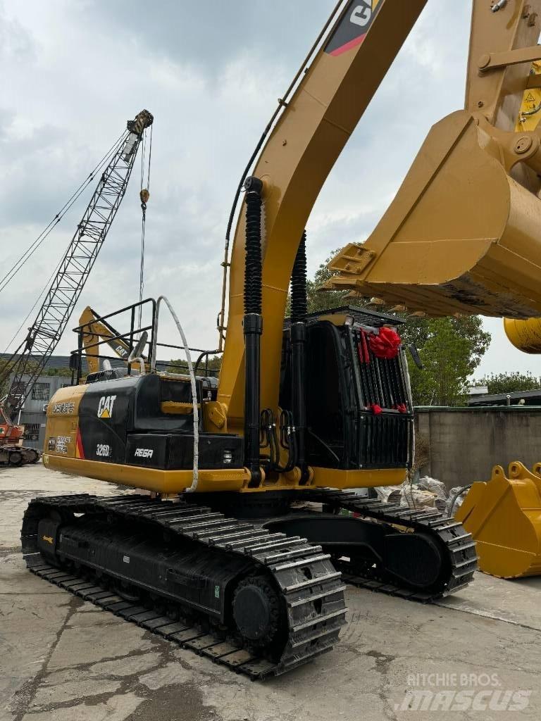 CAT 326D2 Crawler excavators