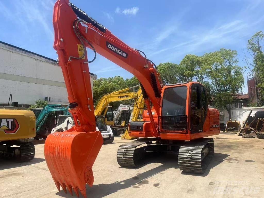Doosan DX 140 LC Crawler excavators