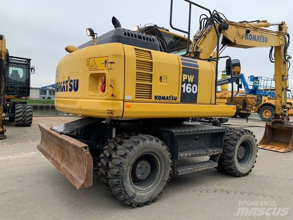 Komatsu PW160-8 Wheeled excavators