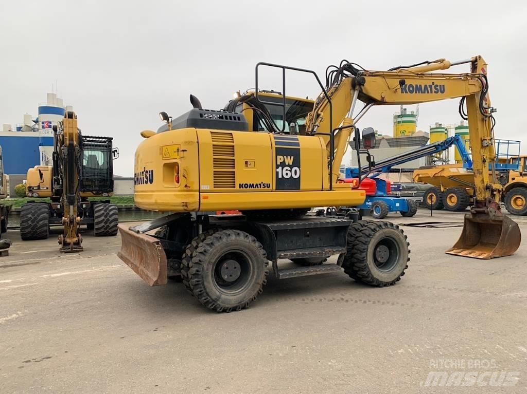 Komatsu PW160-8 Wheeled excavators