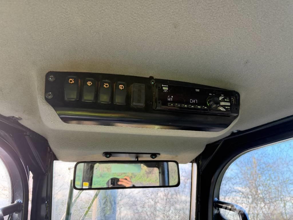 CAT D 4 K 2 LGP Crawler dozers