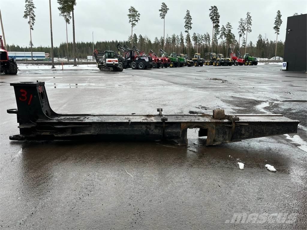 John Deere 1110e Other components