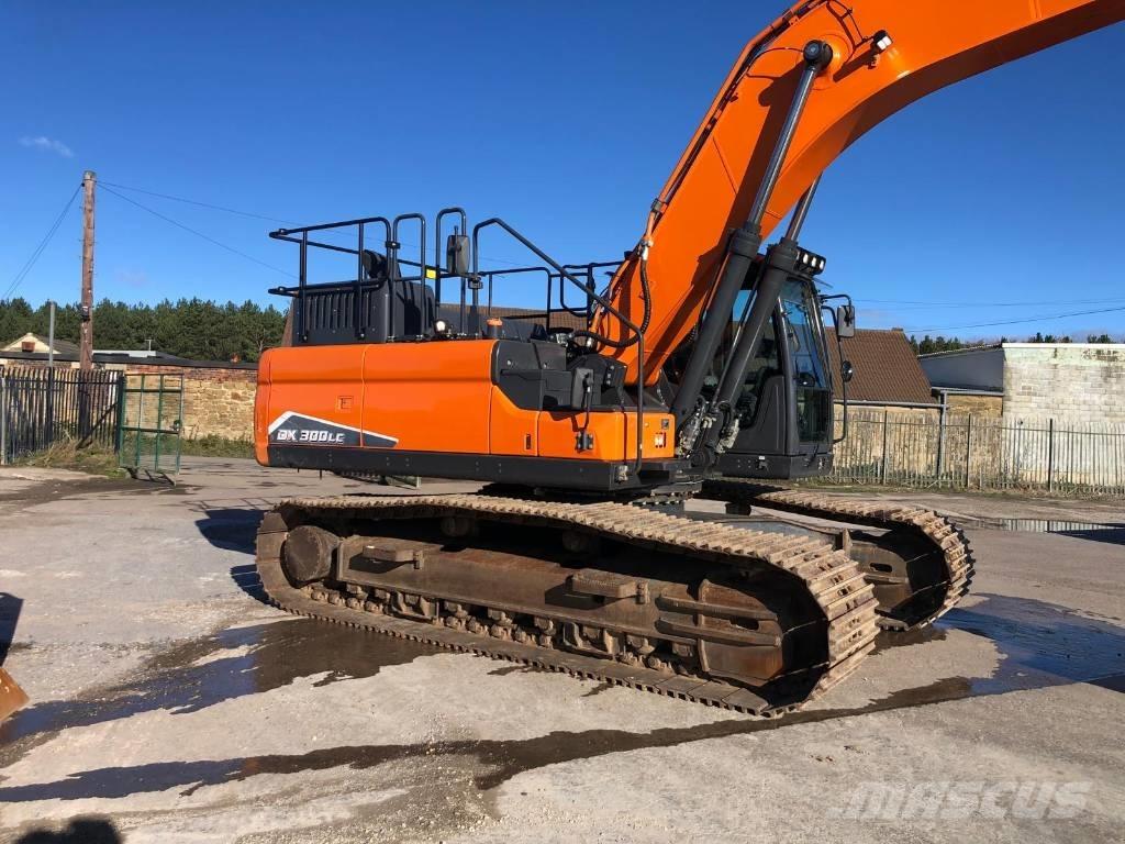 Doosan DX 300 LC Crawler excavators