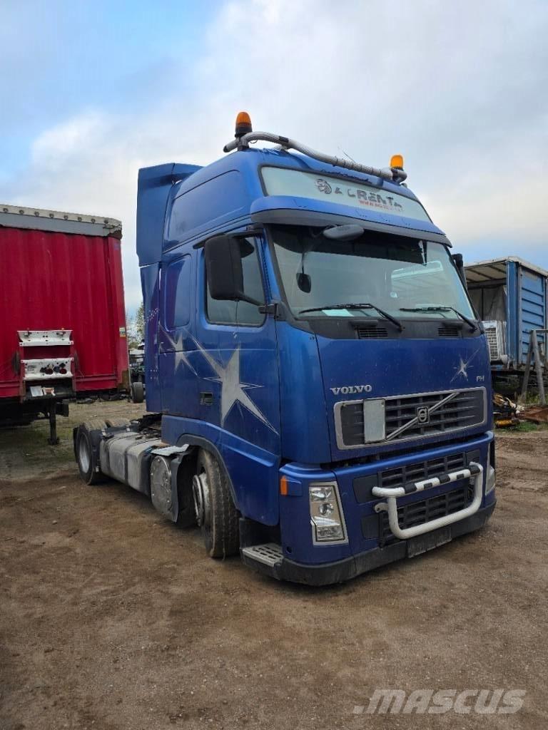 Volvo FH440 XL mega Tractor Units