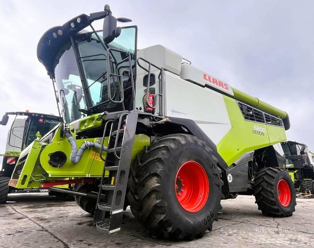 CLAAS Lexion 6800 Combine harvesters