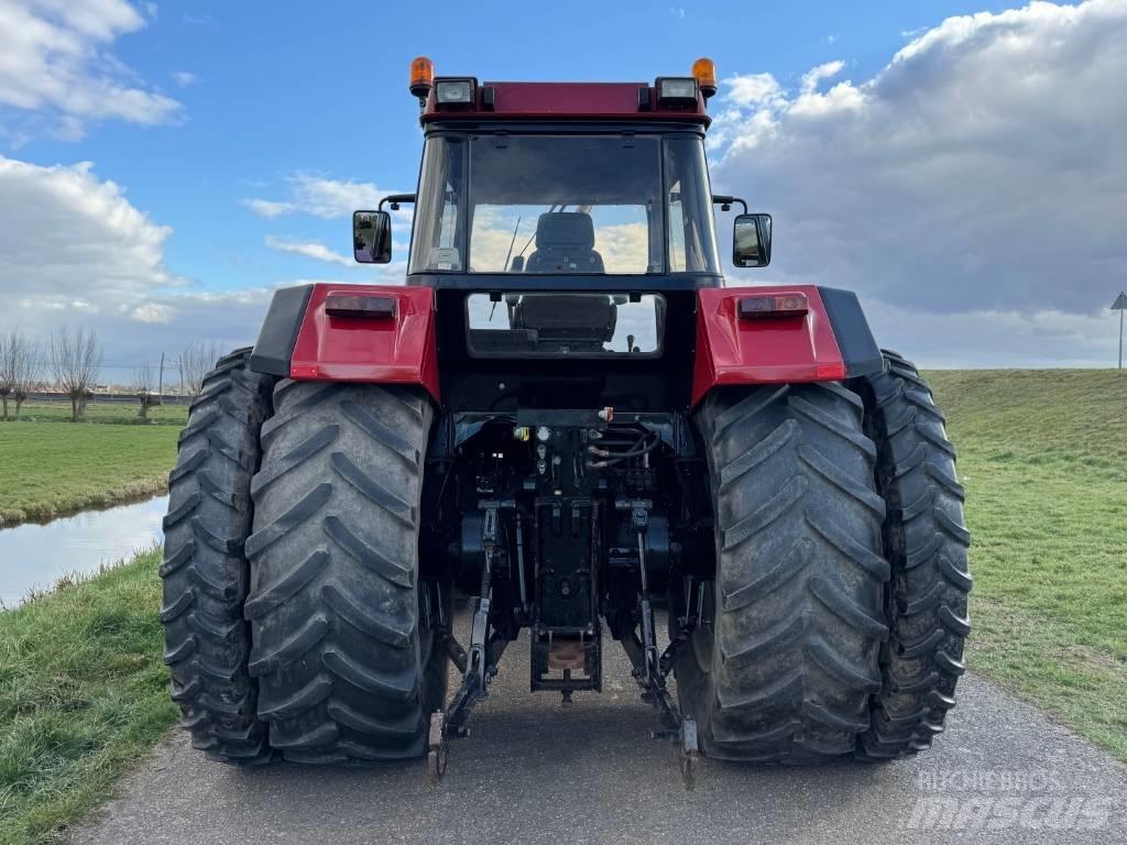 Case IH 1255 XL Tractors