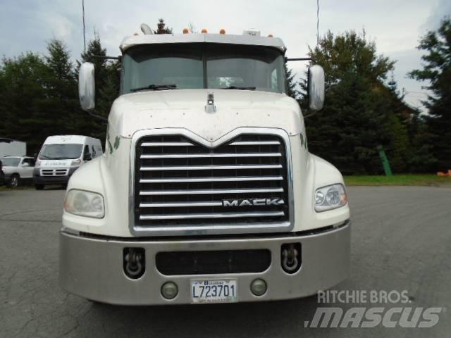 Mack CXU 613 Tractor Units