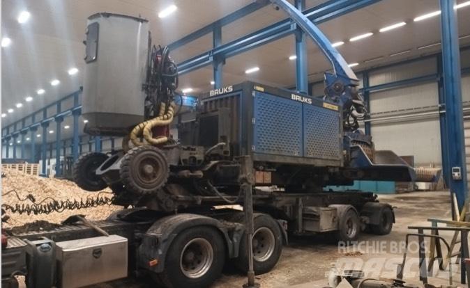 Bruks 1006 ST Wood chippers