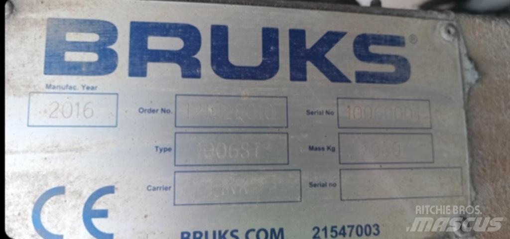 Bruks 1006 ST Wood chippers