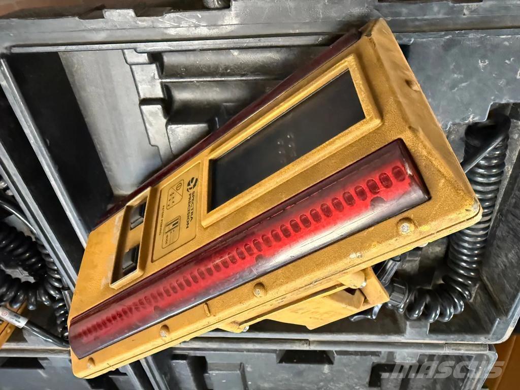 CAT D6M Crawler dozers