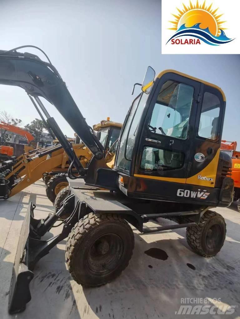 Hyundai R60W vs Mini excavators < 7t (Mini diggers)