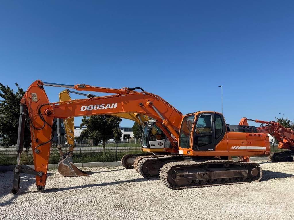 Doosan DX 340 LC Crawler excavators