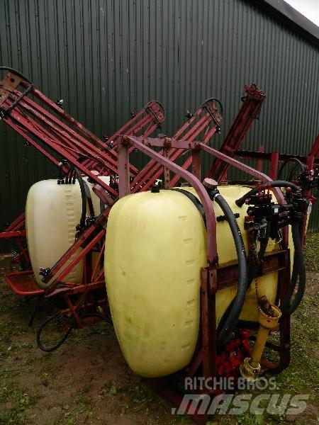 Hardi 800 Trailed sprayers