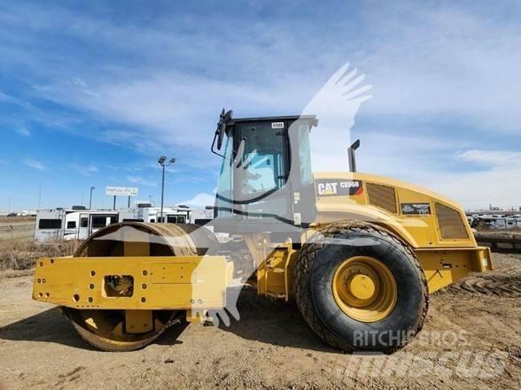 CAT CS56B Single drum rollers