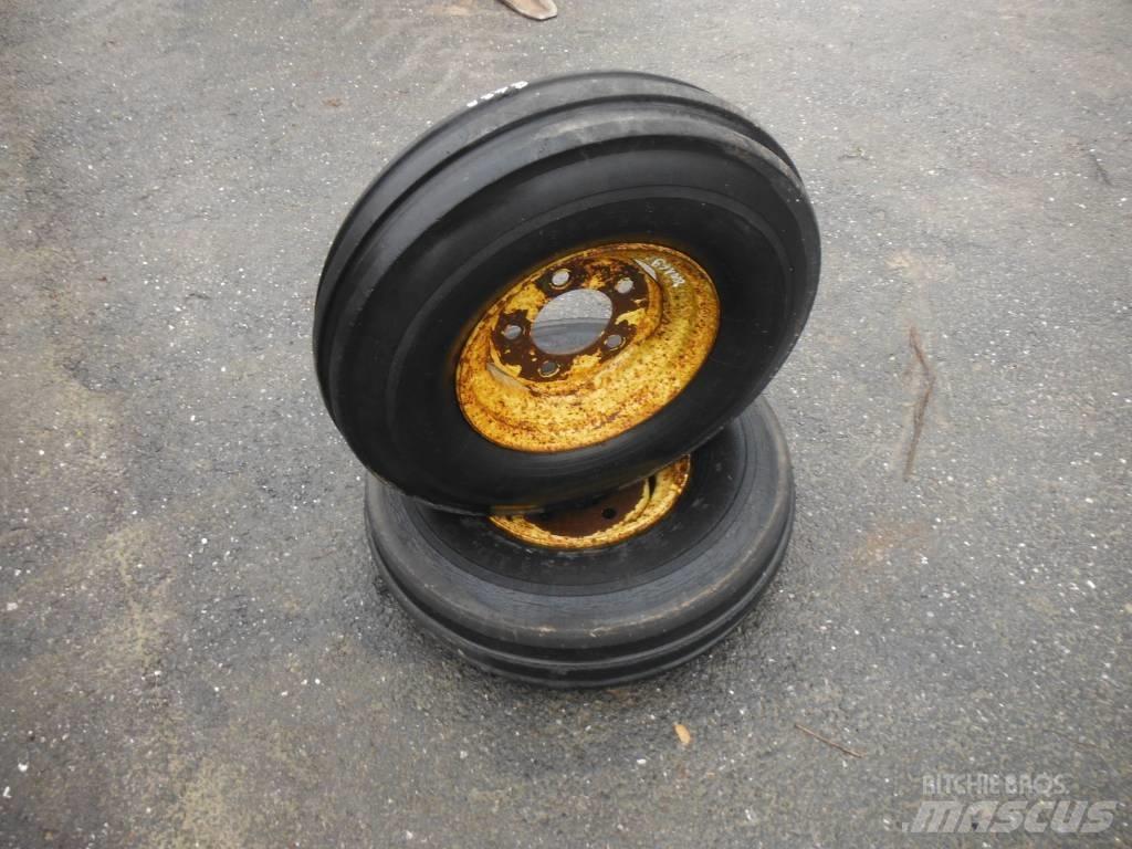 Dunlop 7.00X12 Tyres, wheels and rims