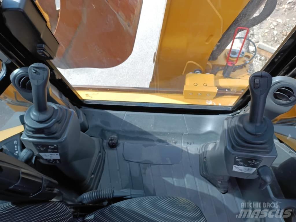 CAT 432 Backhoe loaders