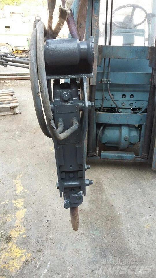 Thomas 150 Hydraulic pile hammers