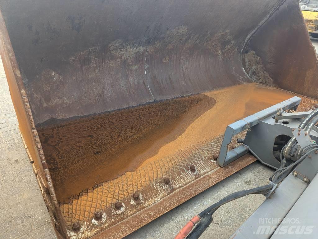 Volvo L 350 H Buckets