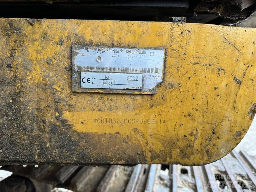 CAT 323 D Crawler excavators
