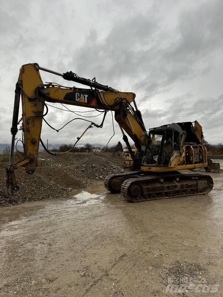 CAT 323 D Crawler excavators