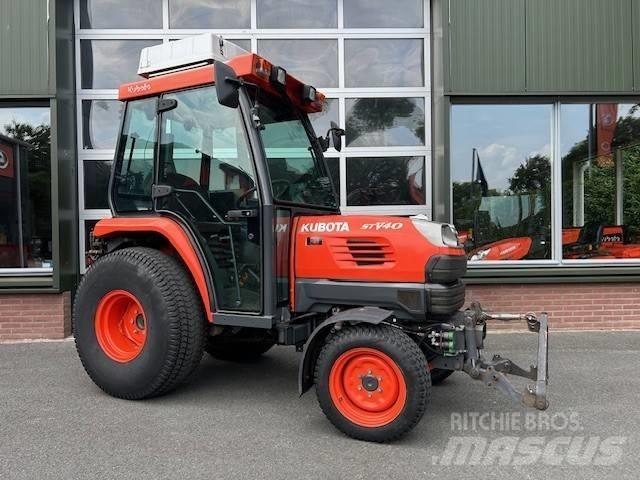 Kubota STV 40 Compact tractors
