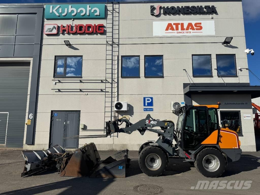 GiANT V 6004 T Mini loaders