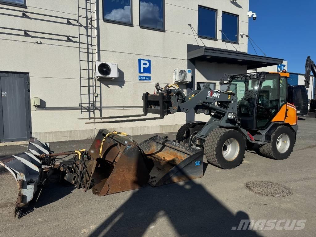 GiANT V 6004 T Mini loaders
