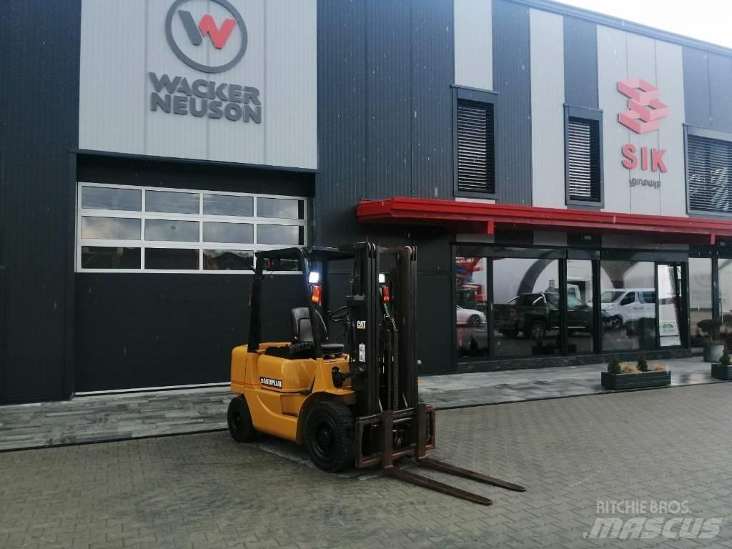CAT DP 25 K Diesel trucks