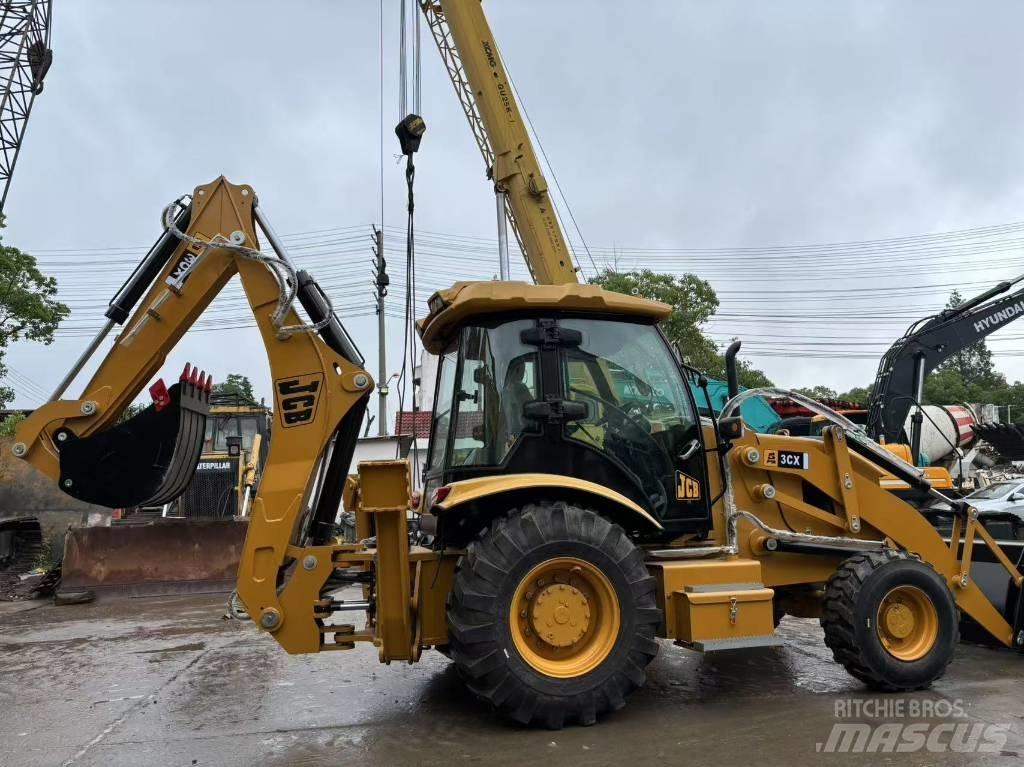 JCB 3 CX Backhoe loaders