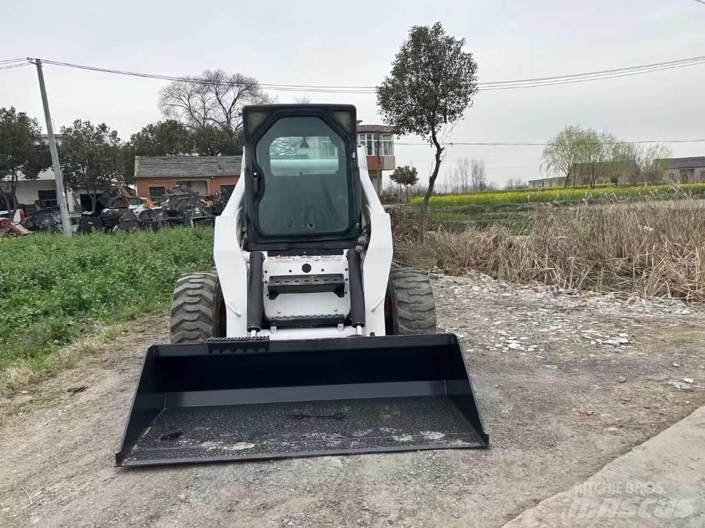 Bobcat S 300 Skid steer loaders
