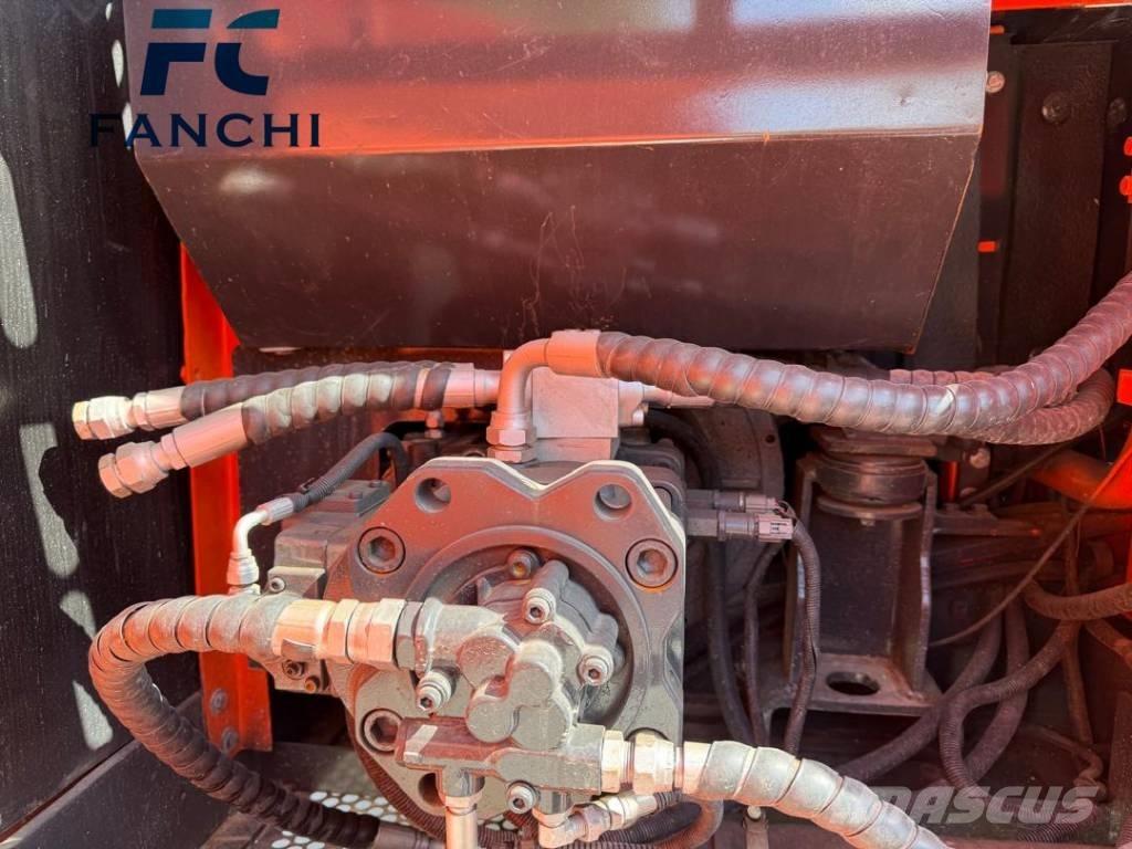 Doosan DX 225 Crawler excavators