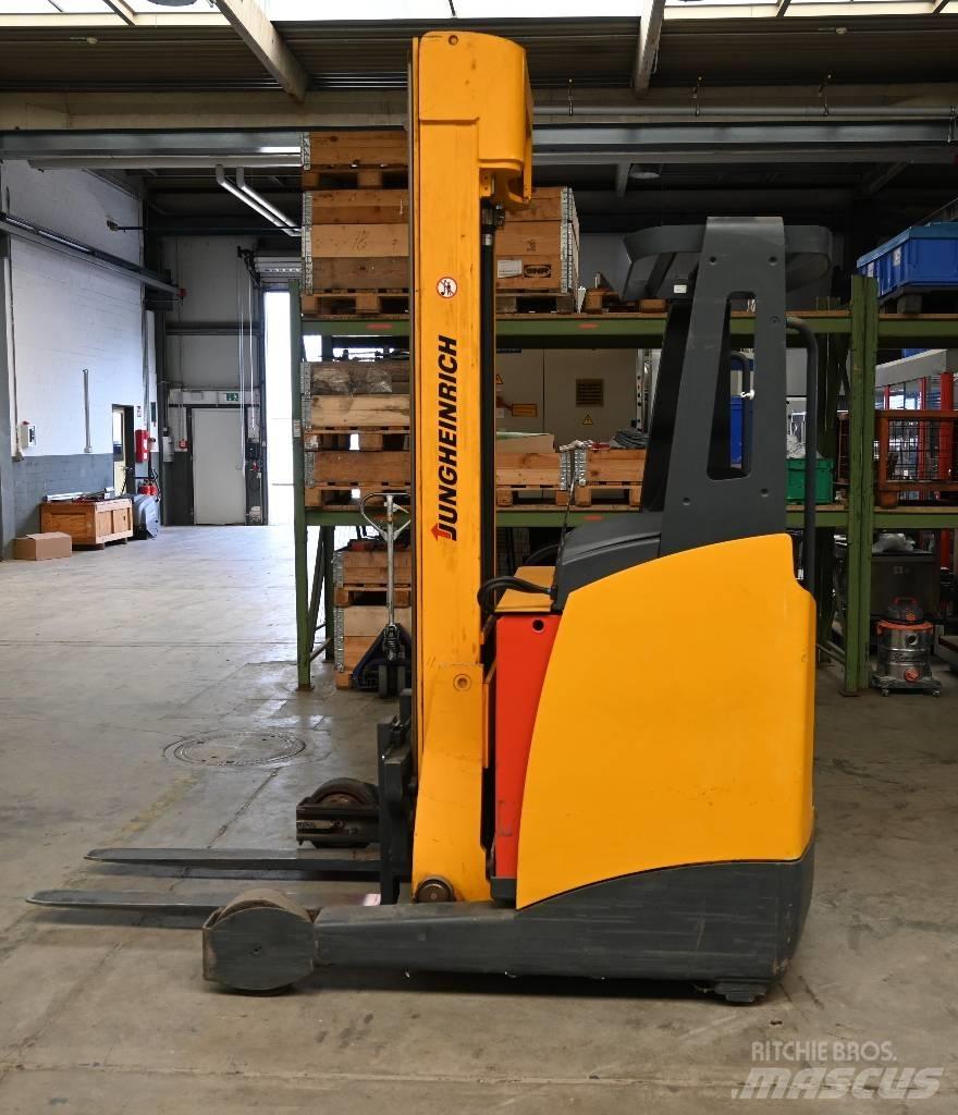 Jungheinrich ETV 214 Reach trucks