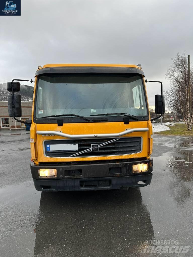 Volvo FL 250 Crane trucks
