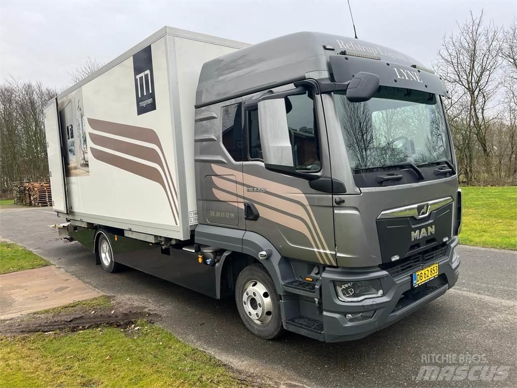 MAN TGL 8.220 Box body trucks