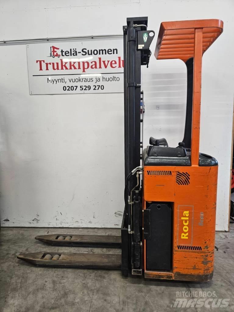 Rocla SST 16 Pedestrian stacker
