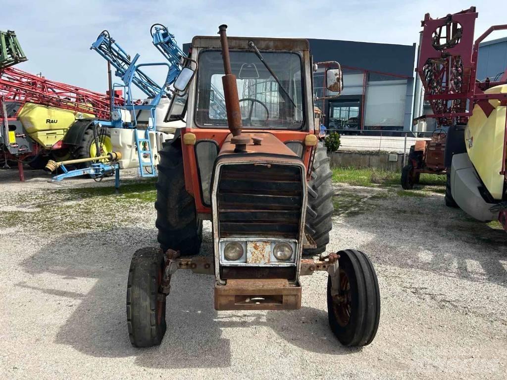 Massey Ferguson 590 Tractors
