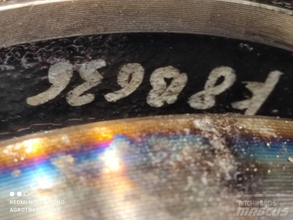 Bobcat T hub Axles